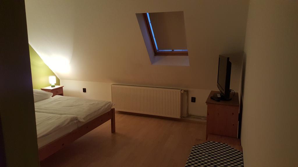 Hotel Carpatia براتسيلافا الغرفة الصورة
